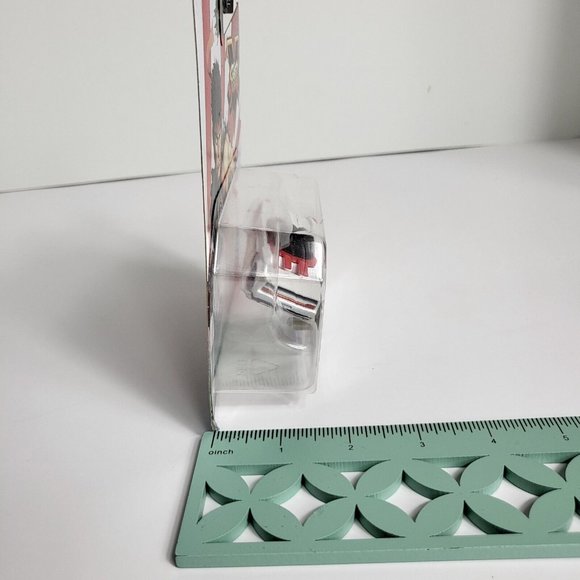 Hot Wheels Street Fighters V Character Car RYU 1/5 Capcom Mattel White Red New - Picture 16 of 16